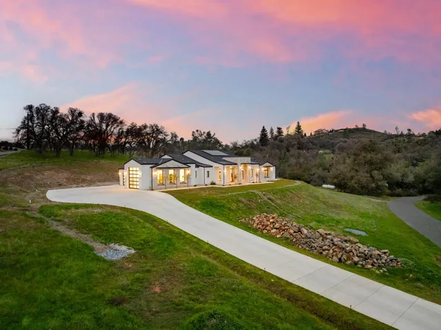 $2,300,000 | 5035 Broken Bow Lane, Rescue, CA 95672