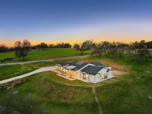 $2,300,000 | 5035 Broken Bow Lane, Rescue, CA 95672