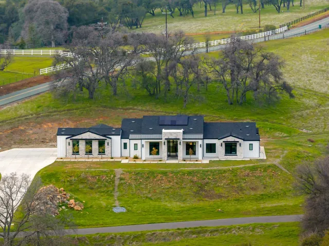 $2,300,000 | 5035 Broken Bow Lane, Rescue, CA 95672