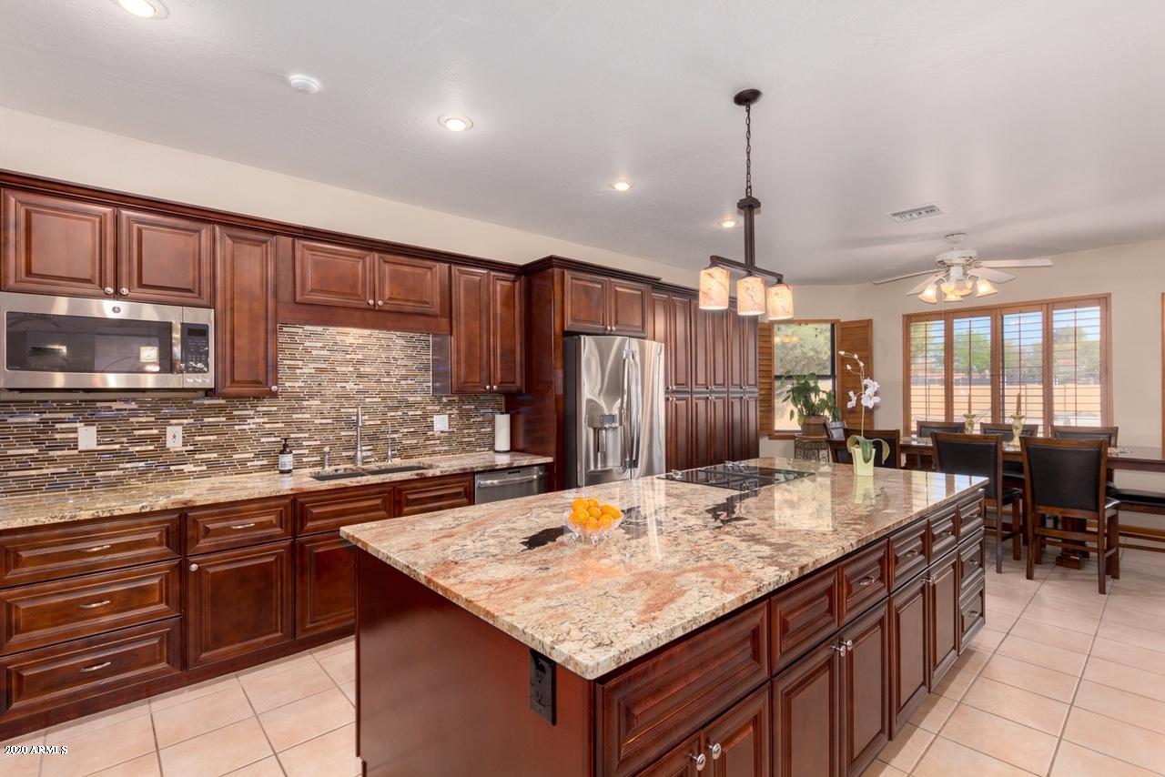 21203 South Lindsay Road Gilbert, AZ 85298 - Photo 13 of 64 Remodeled Kitchen