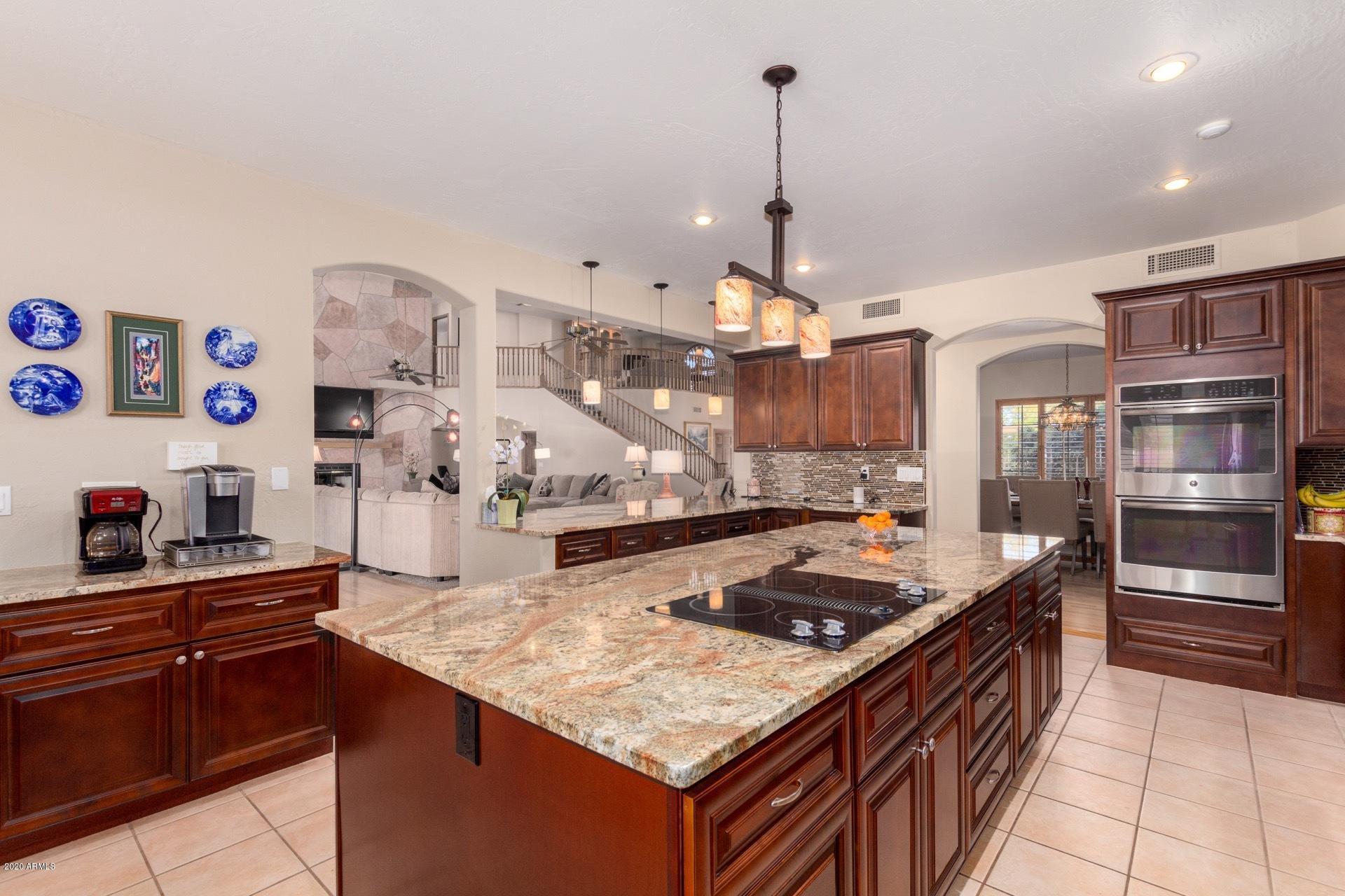 21203 South Lindsay Road Gilbert, AZ 85298 - Photo 17 of 64 Kitchen