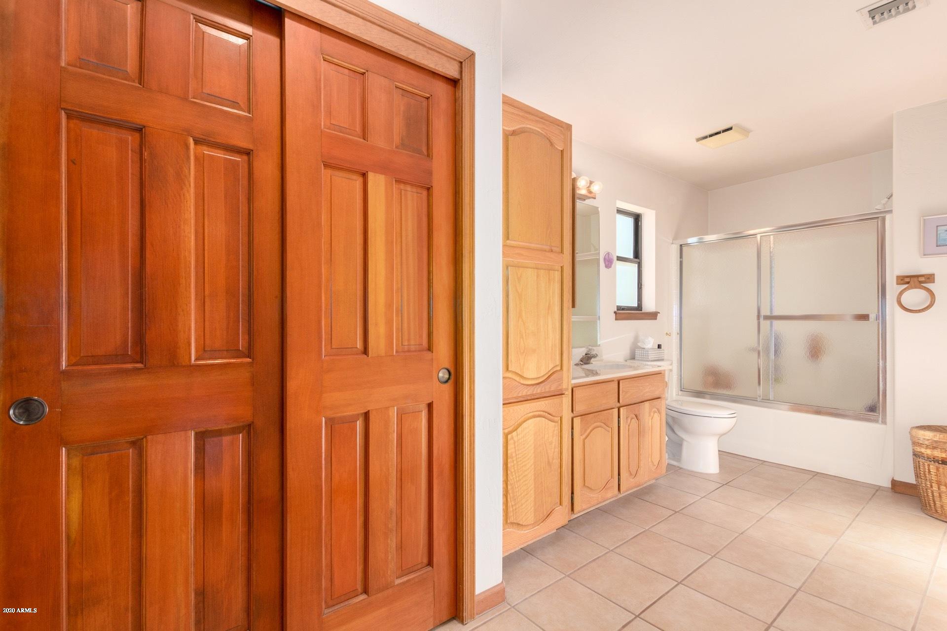 21203 South Lindsay Road Gilbert, AZ 85298 - Photo 34 of 64 Upstairs master bathroom
