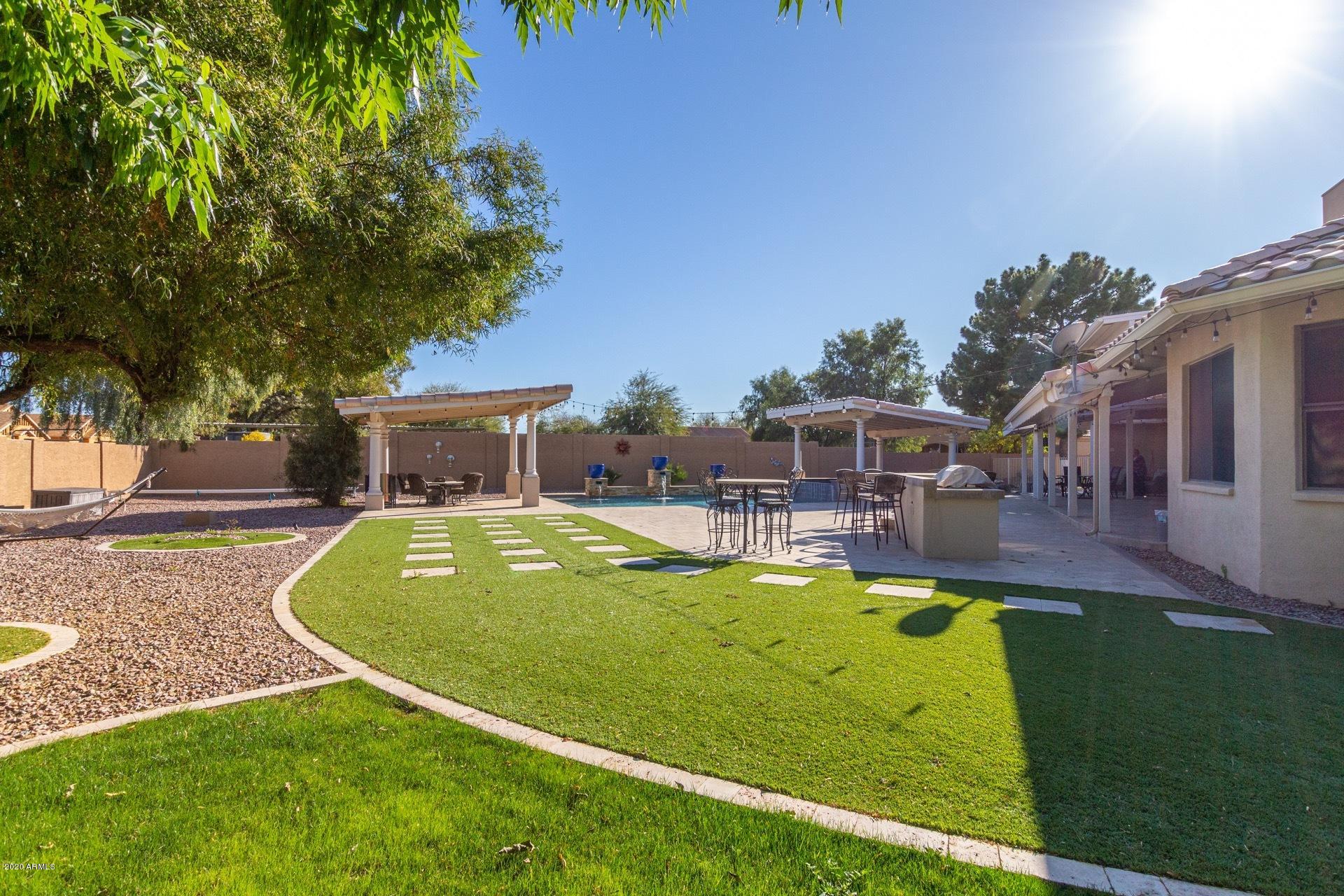 21203 South Lindsay Road Gilbert, AZ 85298 - Photo 36 of 64 Lots of space!