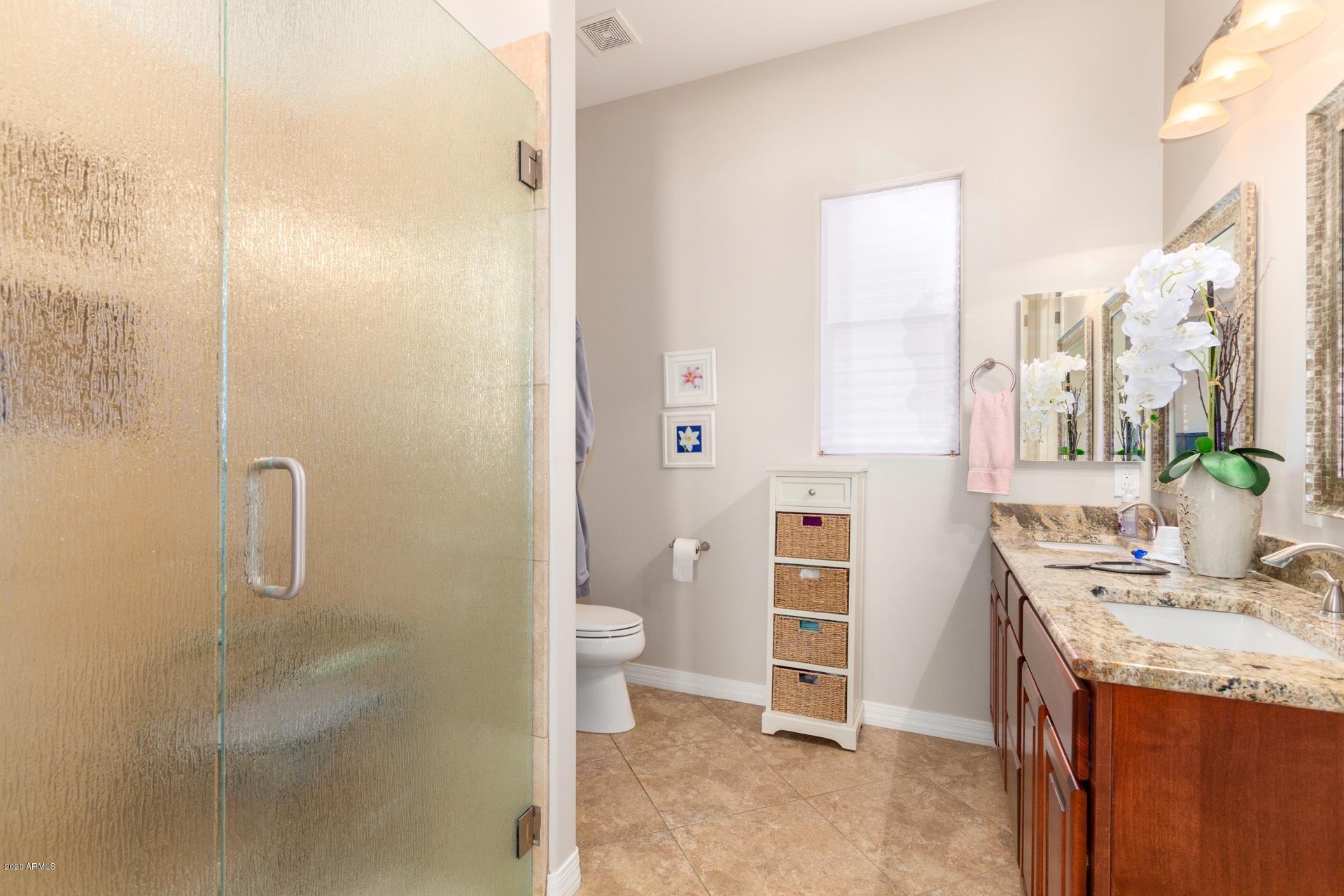 21203 South Lindsay Road Gilbert, AZ 85298 - Photo 54 of 64 Guest house master bathroom