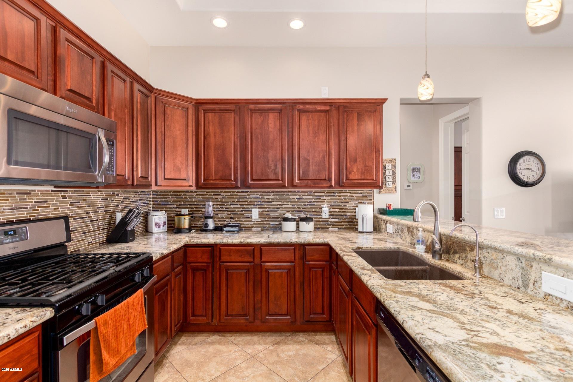 21203 South Lindsay Road Gilbert, AZ 85298 - Photo 55 of 64 Guest house kitchen