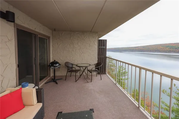 $234,900 | 105 Cliffside Drive, South Bristol, NY 14424