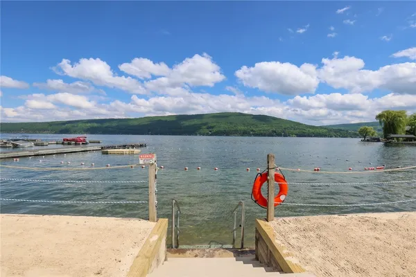 $234,900 | 105 Cliffside Drive, South Bristol, NY 14424
