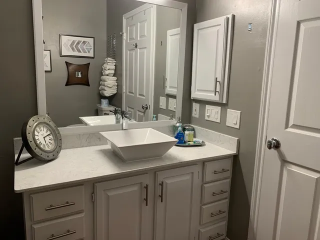 $1,890 | 3404 American Drive, Unit 3210, Lago Vista, TX 78645