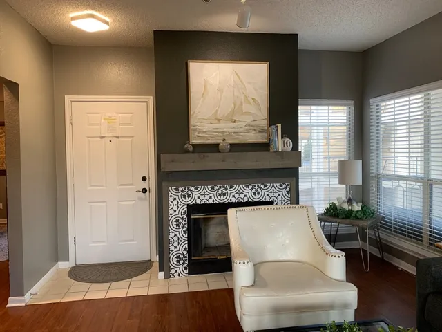 $1,890 | 3404 American Drive, Unit 3210, Lago Vista, TX 78645