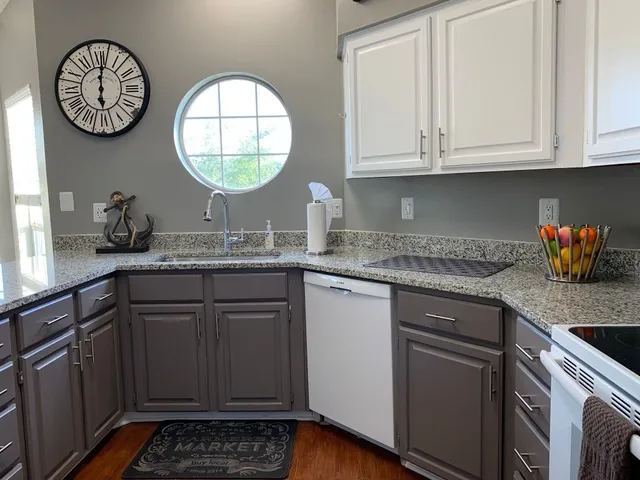 $1,890 | 3404 American Drive, Unit 3210, Lago Vista, TX 78645