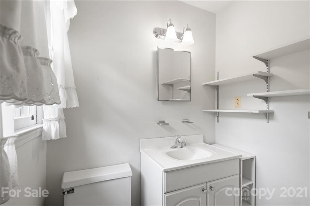 6008 Potter Road, Unit 7 Matthews, NC 28104 - Photo 18 of 27 Gallery Image 18