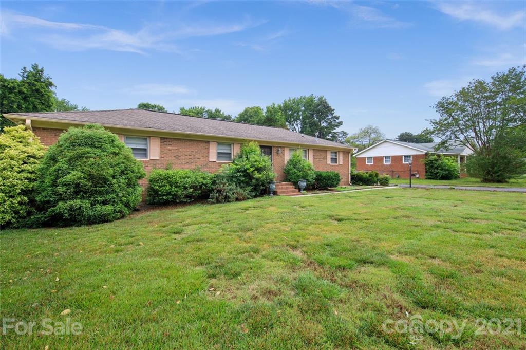 6008 Potter Road, Unit 7 Matthews, NC 28104 - Photo 3 of 27 Gallery Image 3