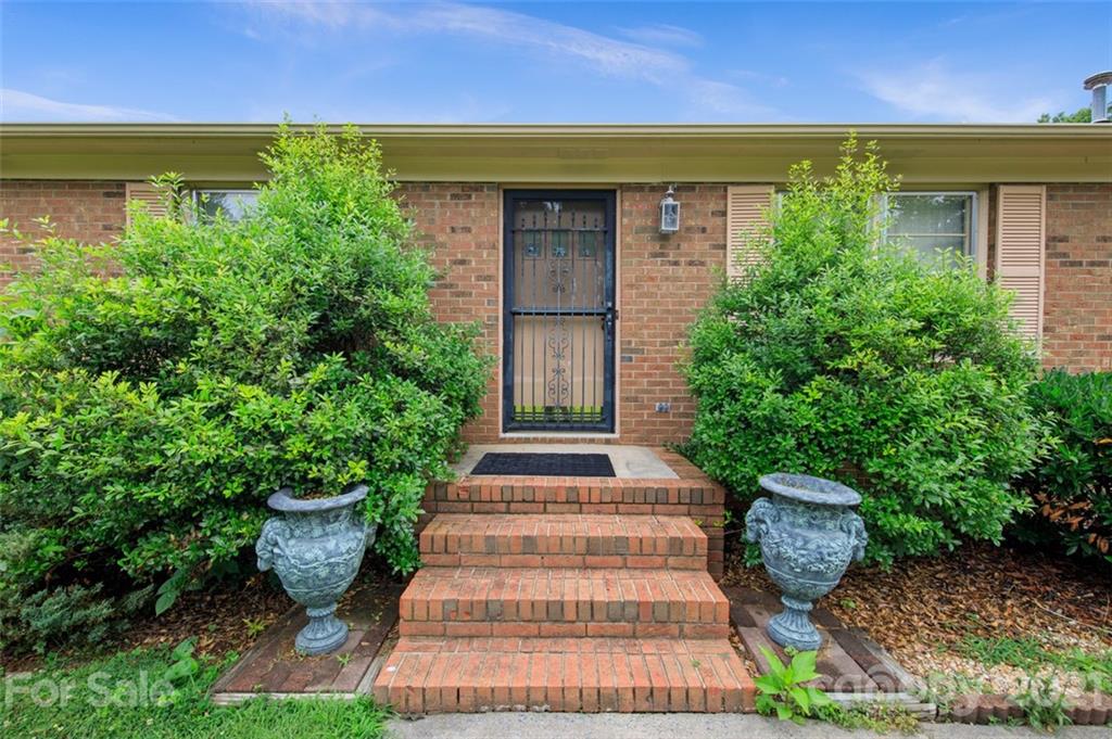 6008 Potter Road, Unit 7 Matthews, NC 28104 - Photo 4 of 27 Gallery Image 4