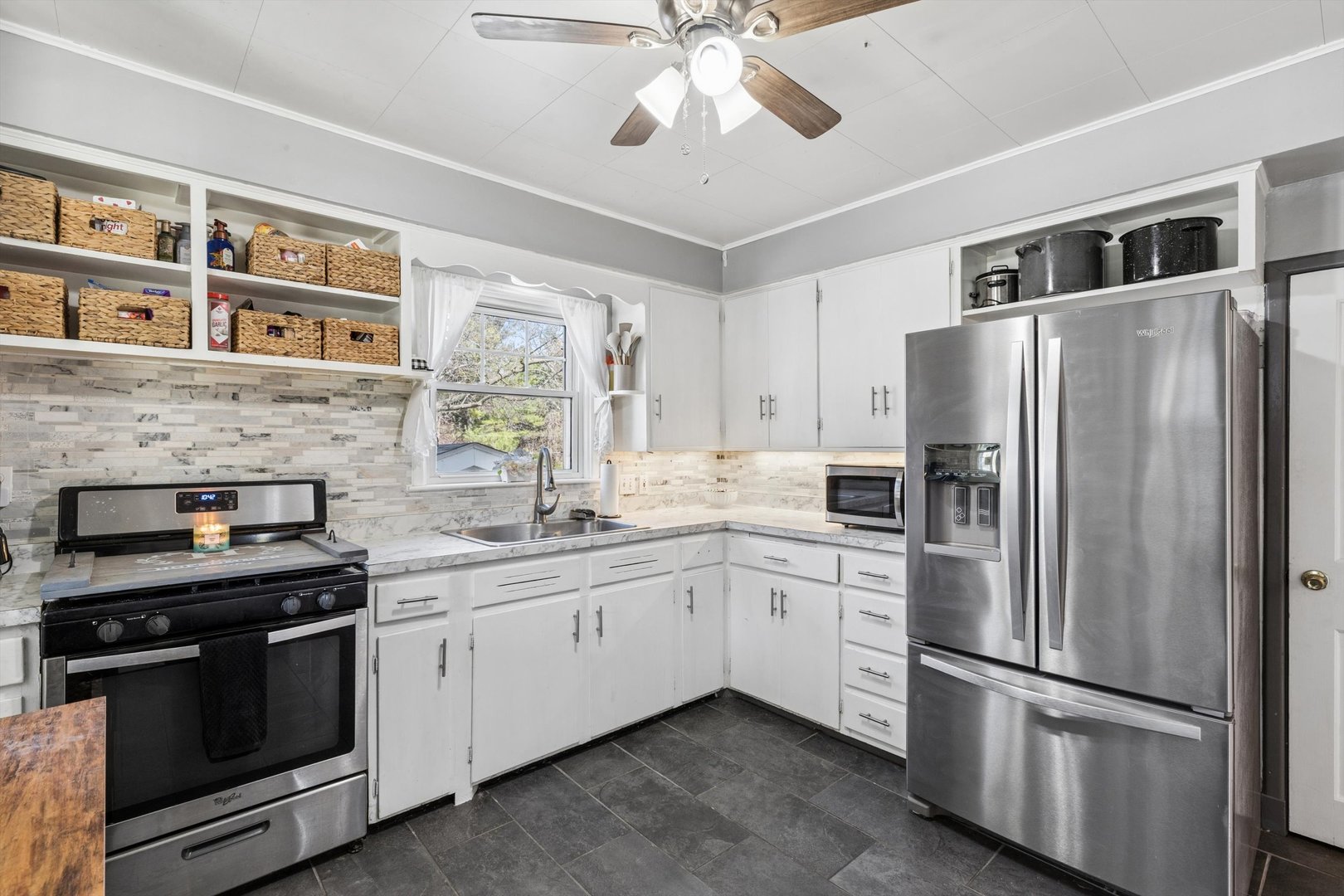 1228 Caroline Avenue Clinton, IA 52732 - Photo 24 of 50