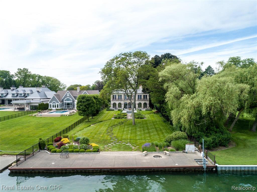 992 Lake Shore Road Grosse Pointe Shores, MI 48236 - Photo 1 of 59