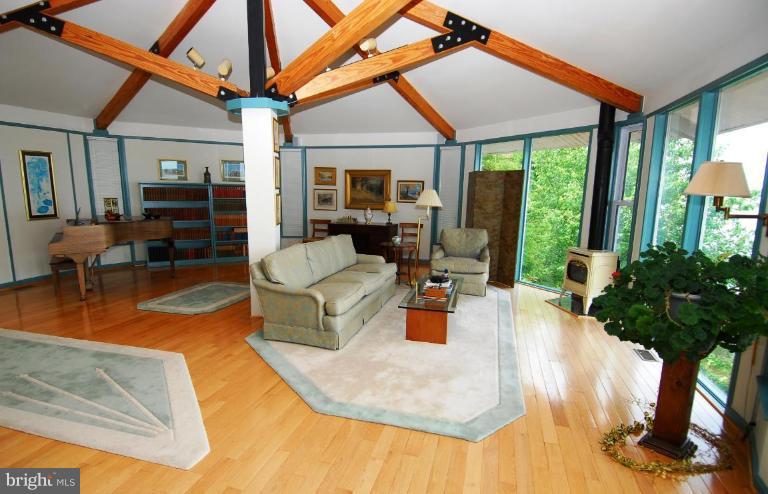 11375 River Road Lorton, VA 22079 - Photo 4 of 22 Living Room #2