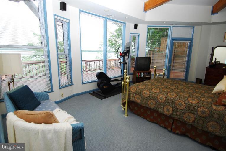 11375 River Road Lorton, VA 22079 - Photo 7 of 22 Master Bedroom