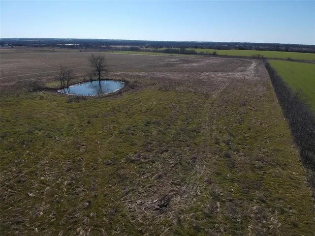 $900,000 | 5646 North U.S. Highway 69, Unit 56 AC, Celeste, TX 75423