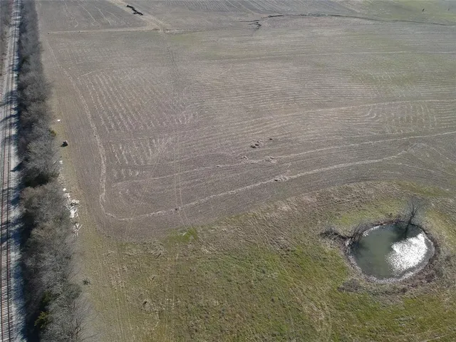 $900,000 | 5646 North U.S. Highway 69, Unit 56 AC, Celeste, TX 75423