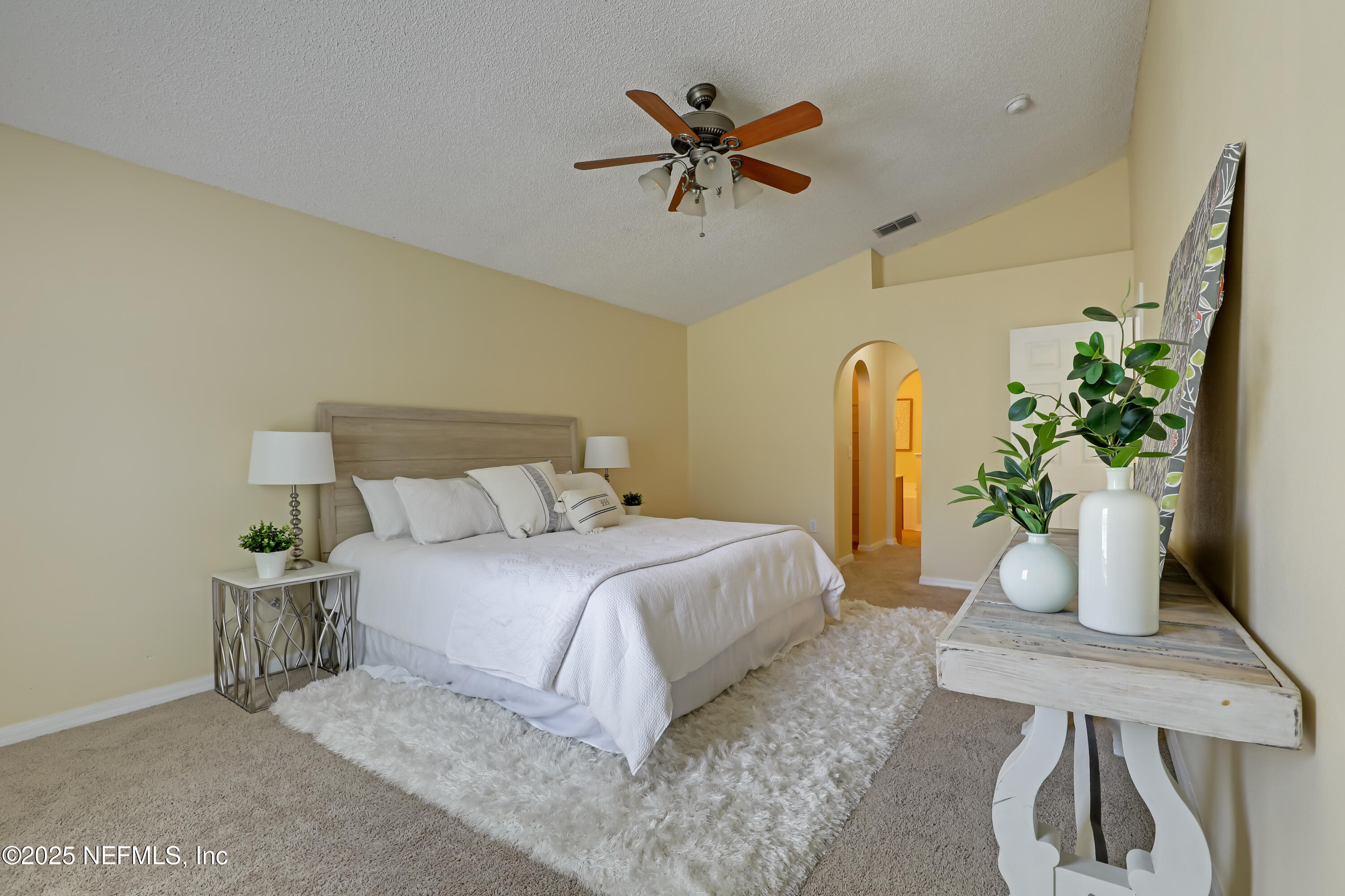 04 Master Bedroom