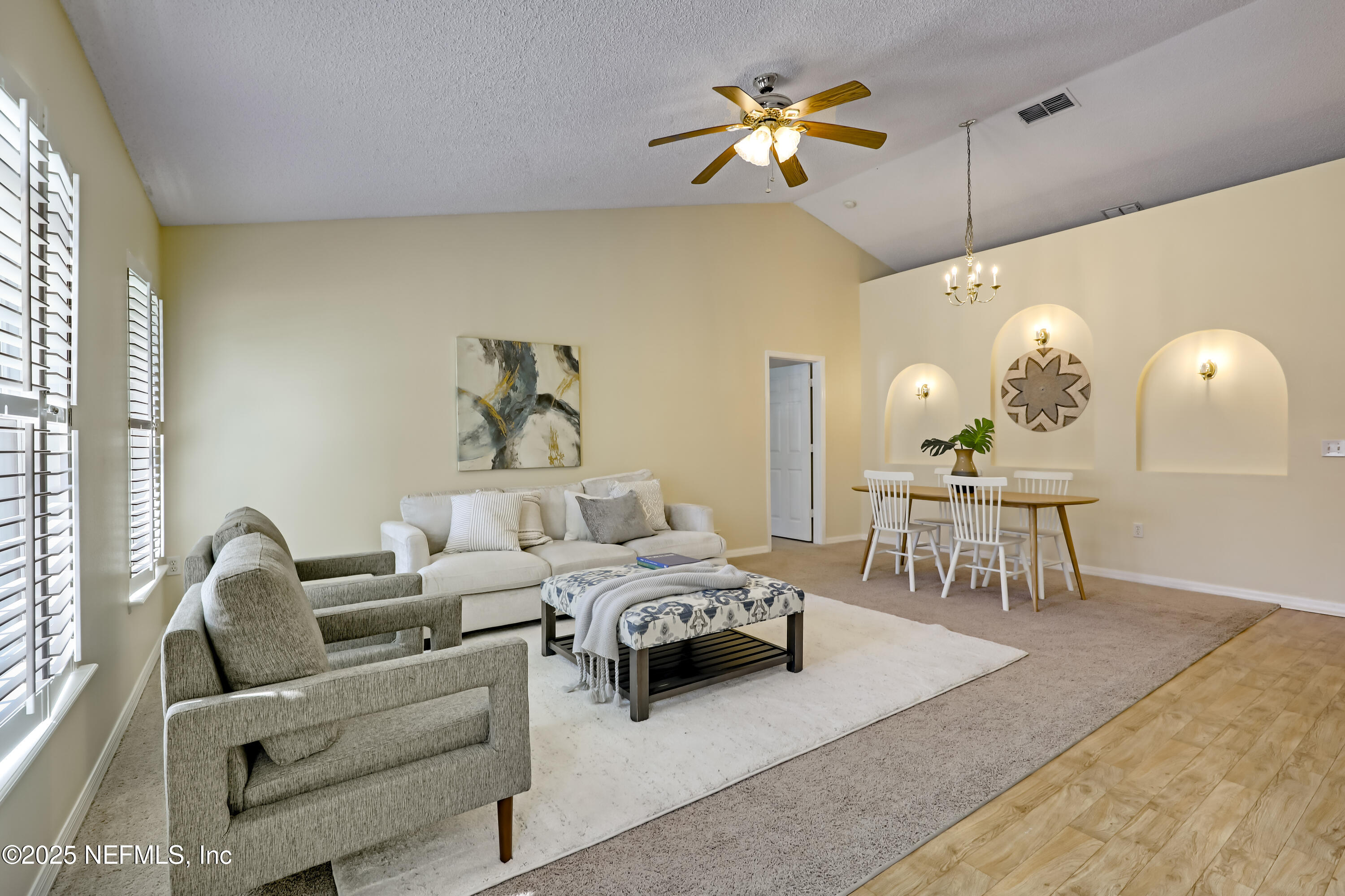 06 Living room