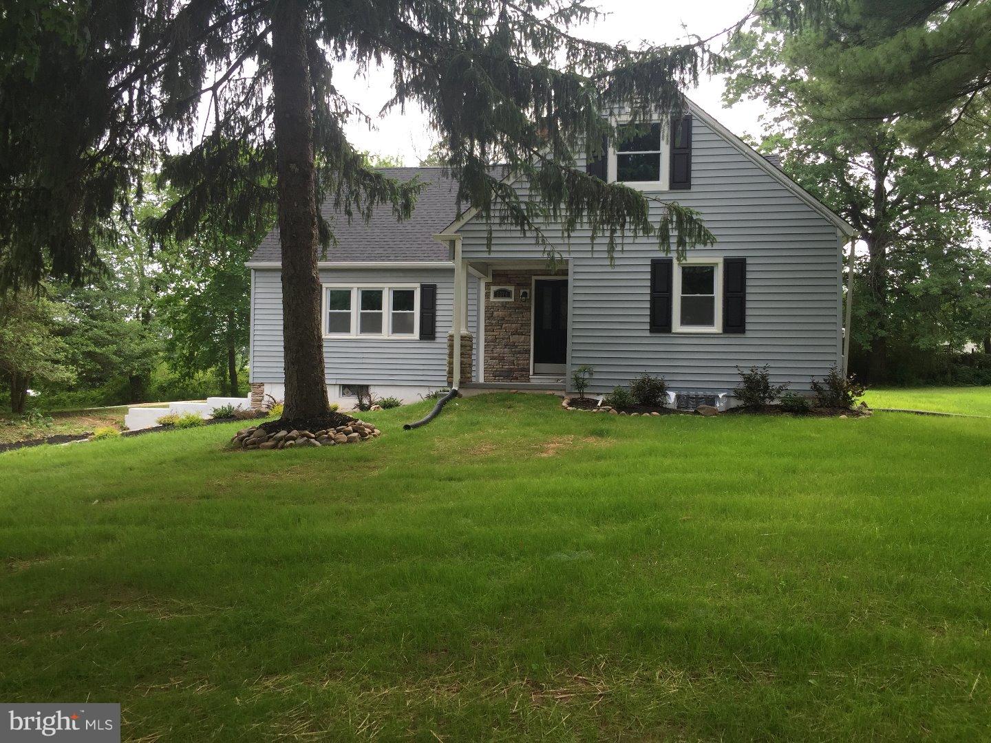1370 Eddowes Road Warminster, PA 18974 - Photo 2 of 25 Gallery Image 2
