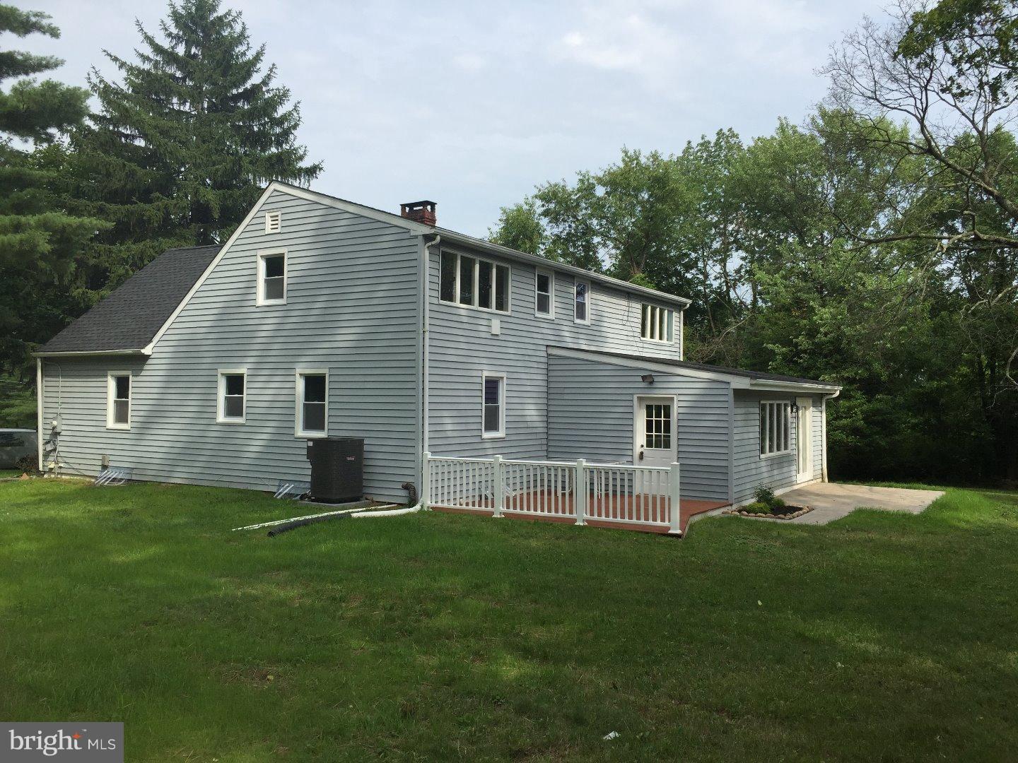 1370 Eddowes Road Warminster, PA 18974 - Photo 4 of 25 Gallery Image 4