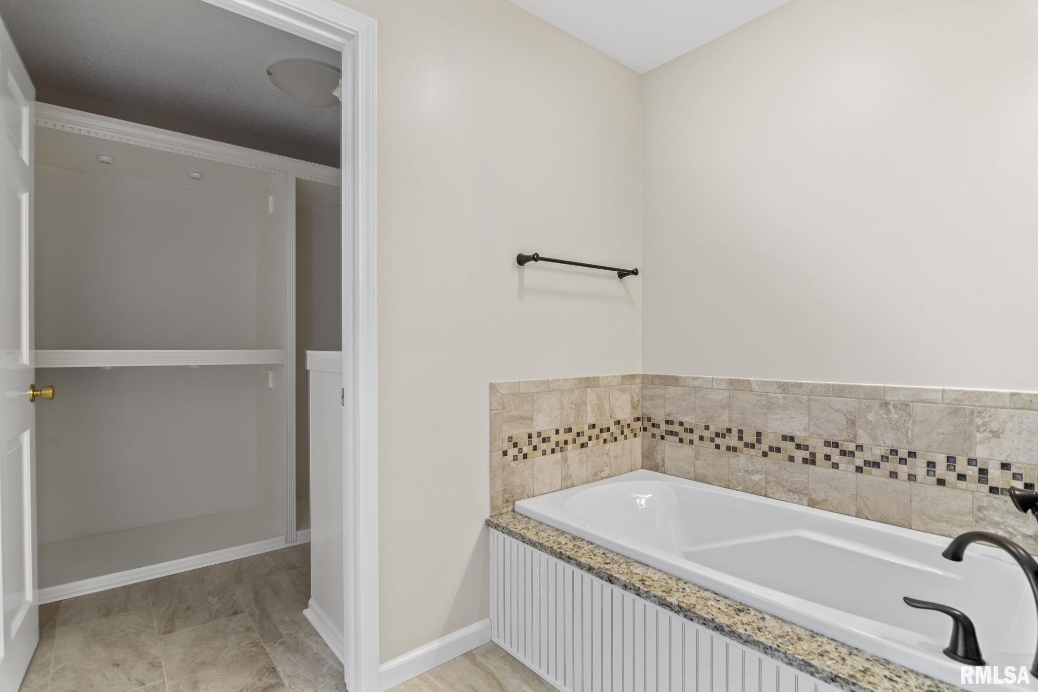 4705 Wildcat Run Springfield, IL 62711 - Photo 25 of 55