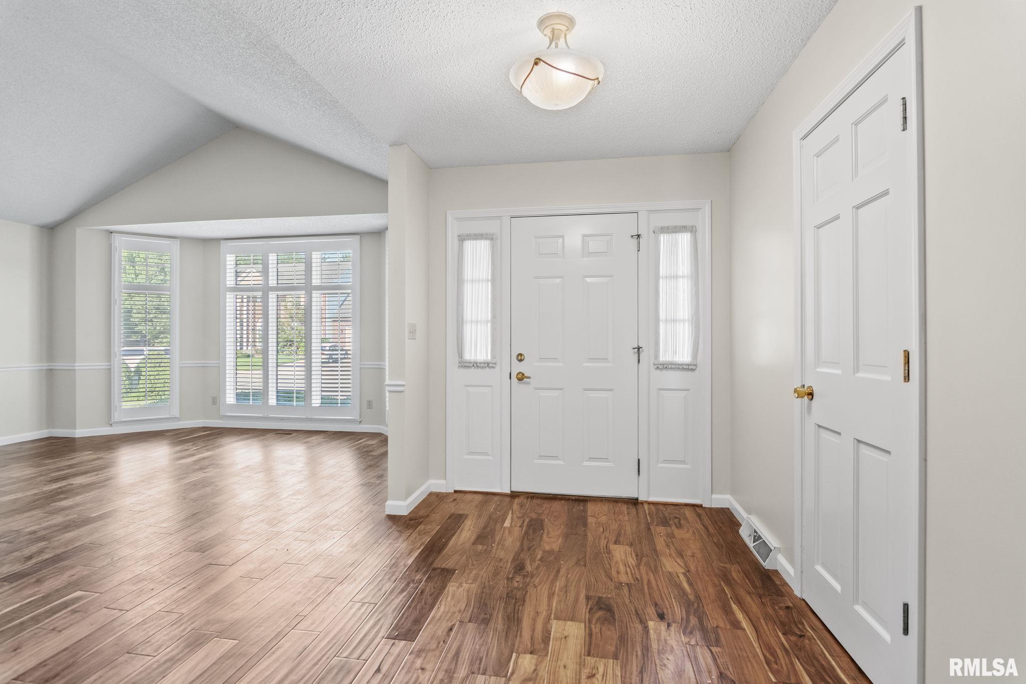 4705 Wildcat Run Springfield, IL 62711 - Photo 4 of 55