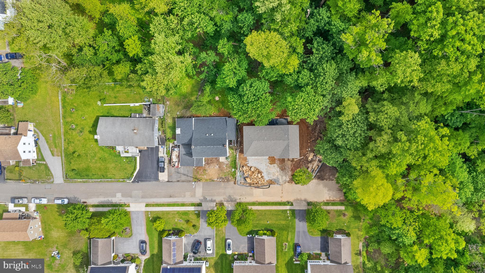 810 Maple Lane Aston, PA 19014 - Photo 6 of 12