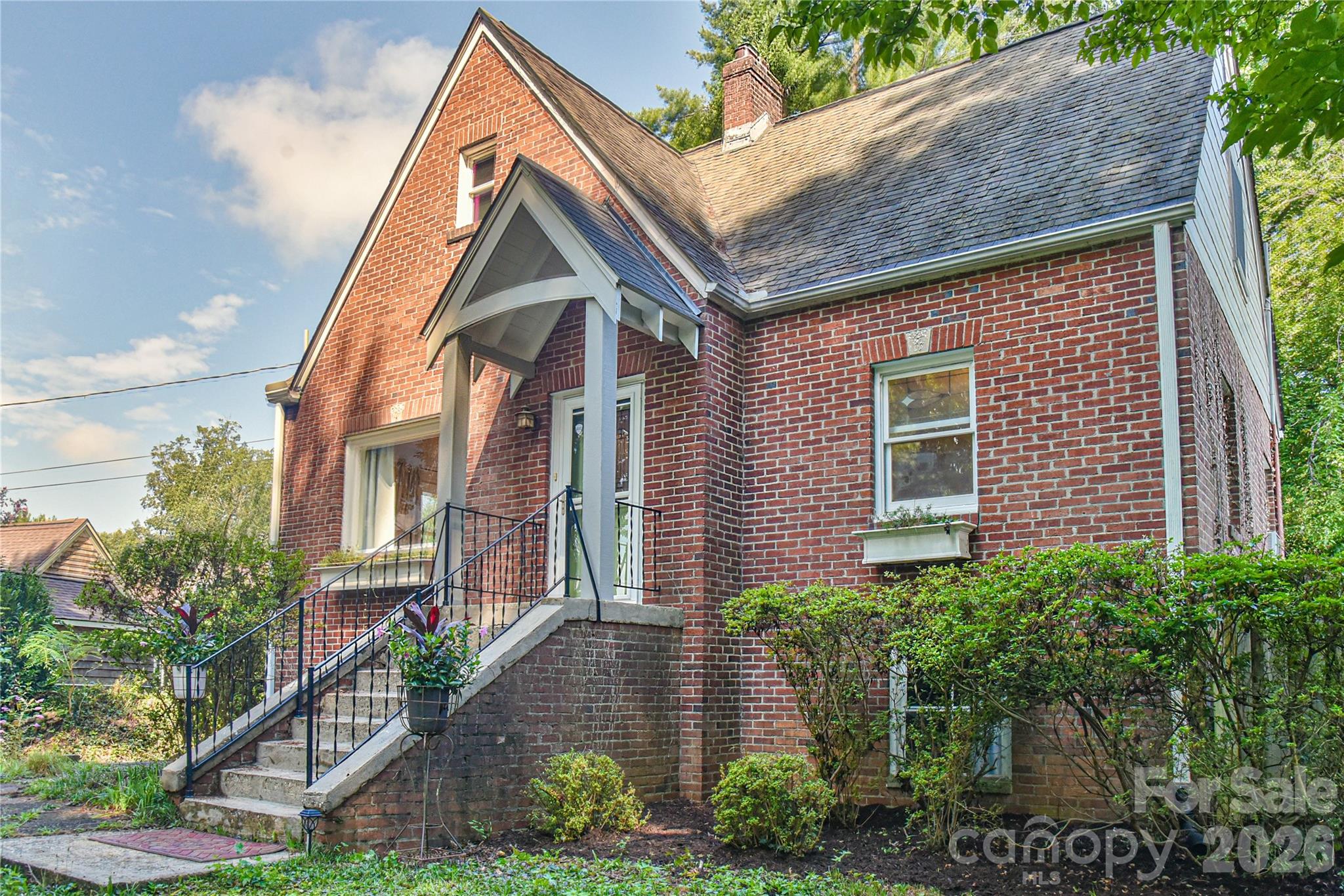 64 Arthur Road Asheville, NC 28806 - Photo 1 of 44 Gallery Image 1