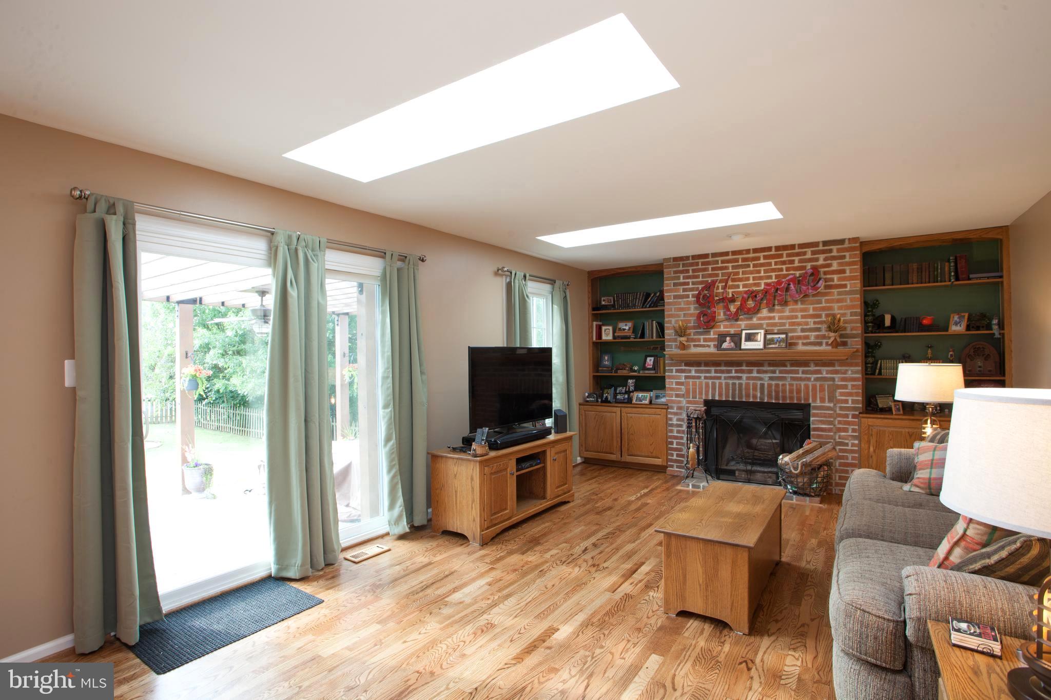 137 Sullivan Road Westminster, MD 21157 - Photo 4 of 57 Gallery Image 4