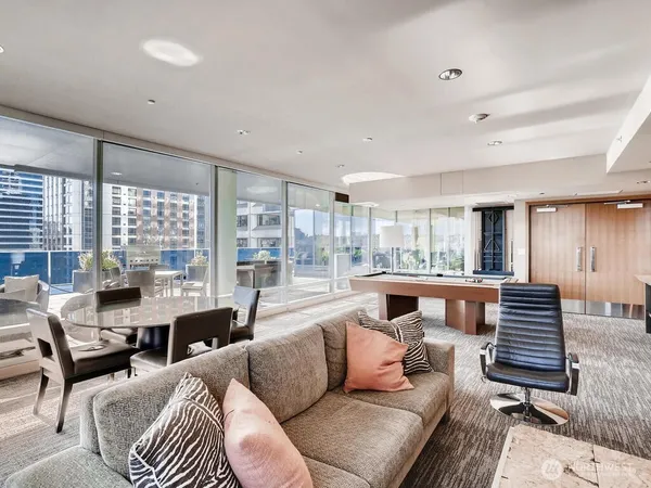 $5,500 | 737 Olive Way, Unit 2905, Seattle, WA 98101