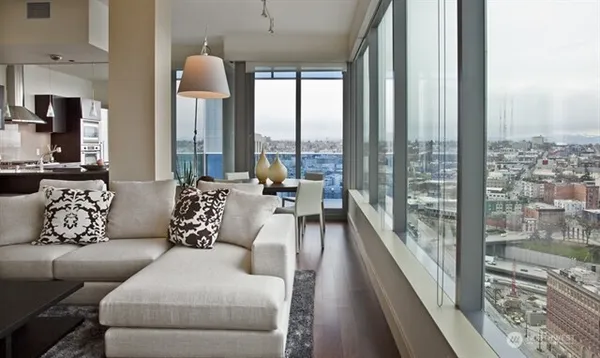 $5,500 | 737 Olive Way, Unit 2905, Seattle, WA 98101