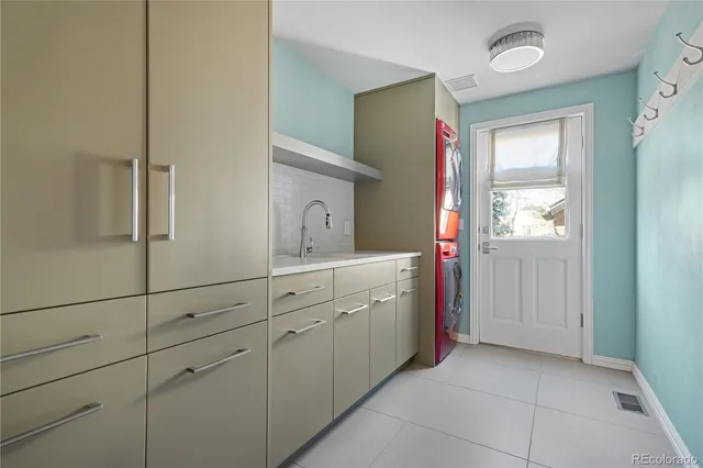 $1,725,000 | 5586 East Mineral Lane, Centennial, CO 80122