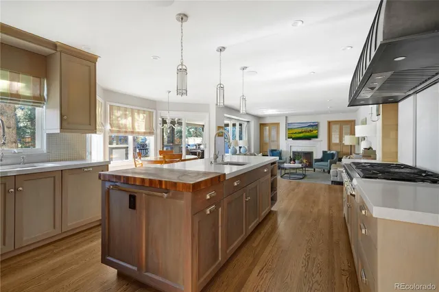 $1,725,000 | 5586 East Mineral Lane, Centennial, CO 80122