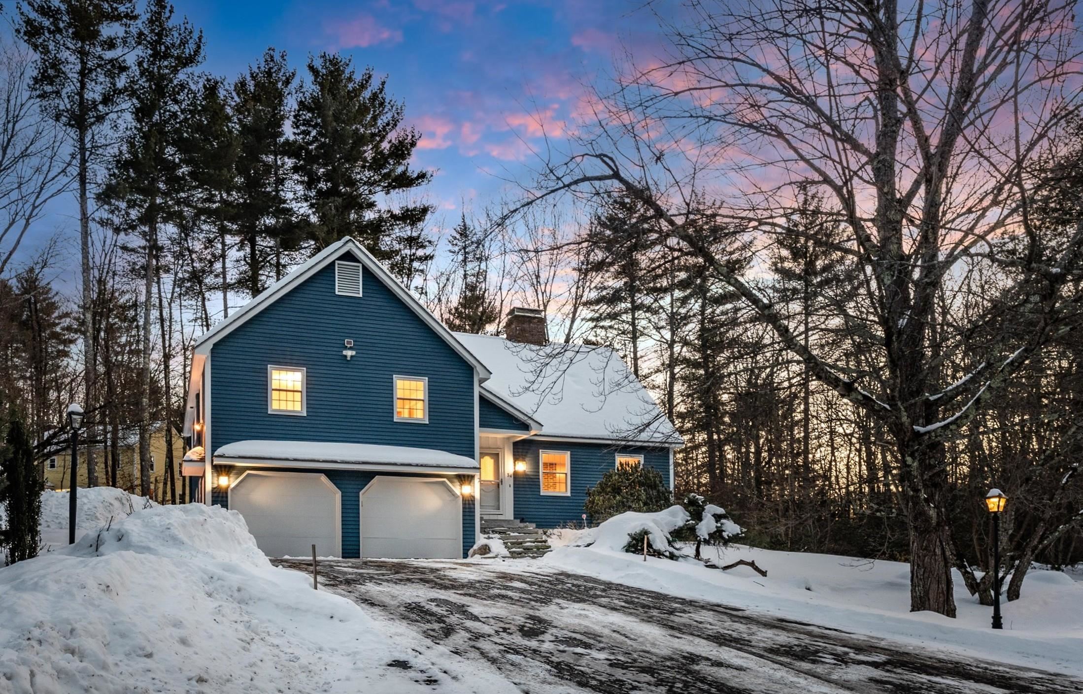 34 Hitching Post Lane Bedford, NH 03110 - Photo 2 of 39