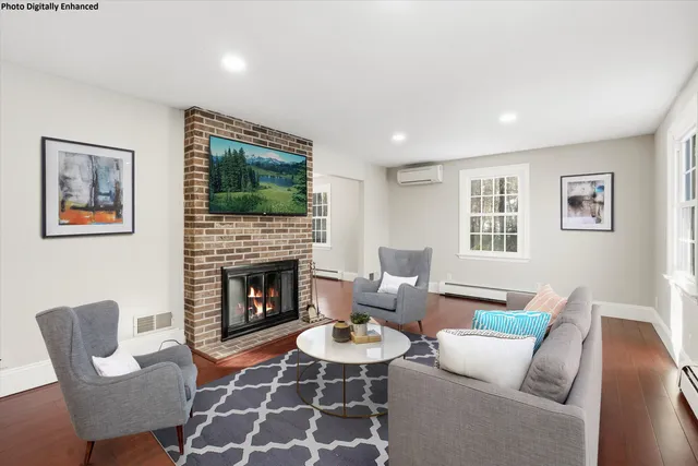 $700,000 | 34 Hitching Post Lane, Bedford, NH 03110