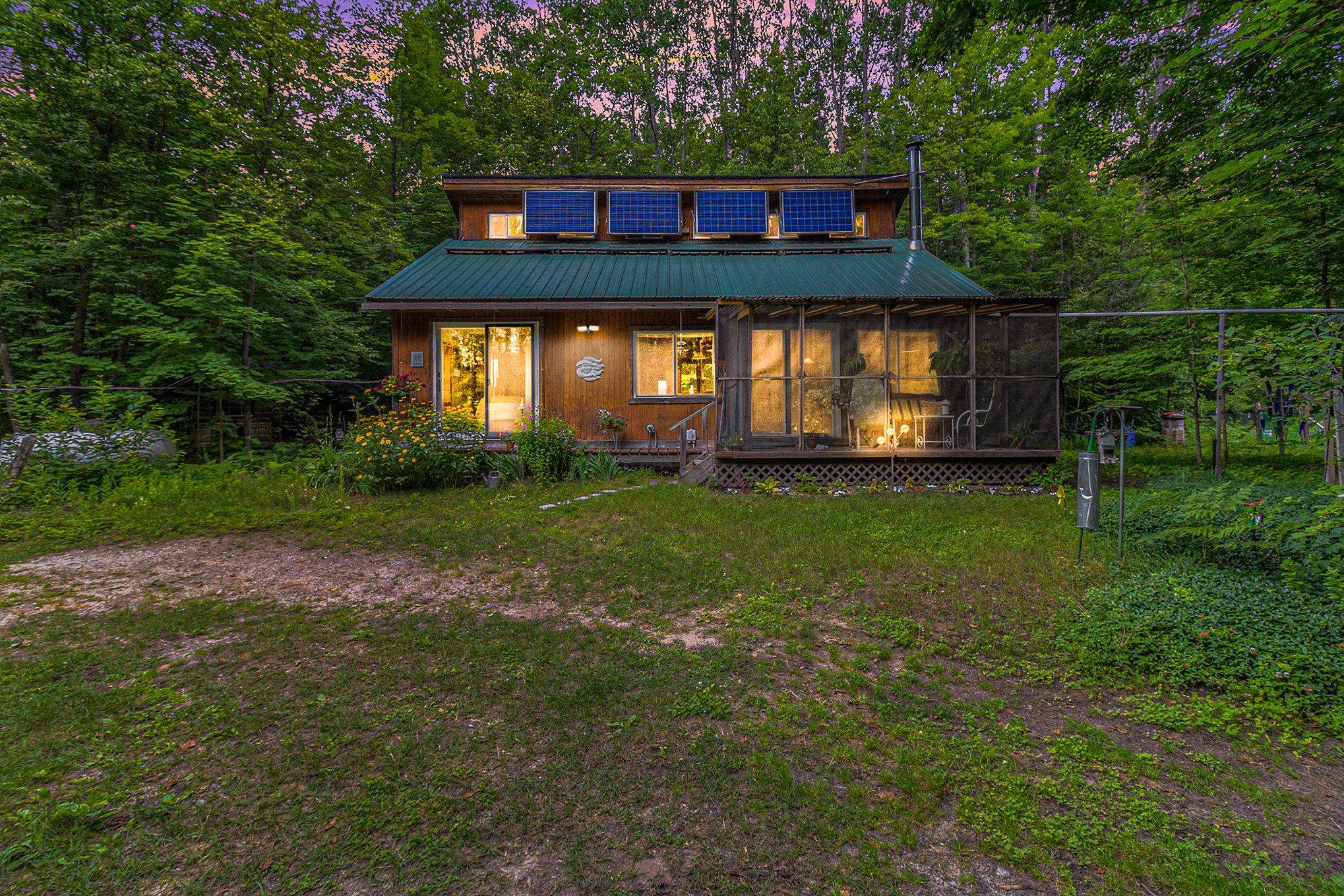 12792 Aylsworth Road Beulah, MI 49617 - Photo 6 of 39