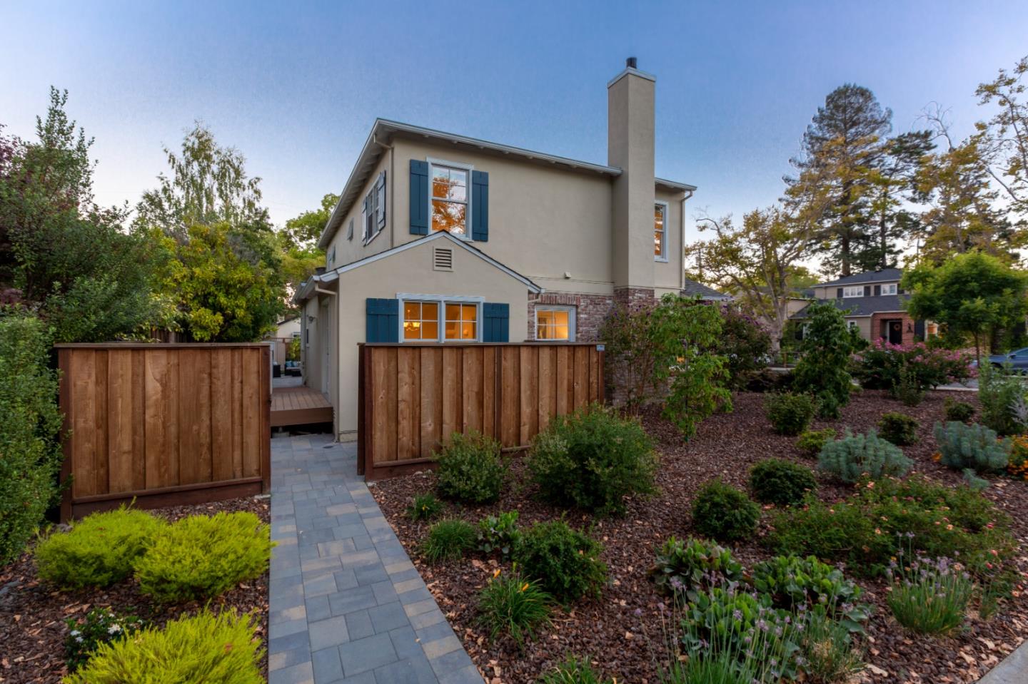1001 Harvard Road San Mateo, CA 94402 - Photo 53 of 54 a front view of a house with garden