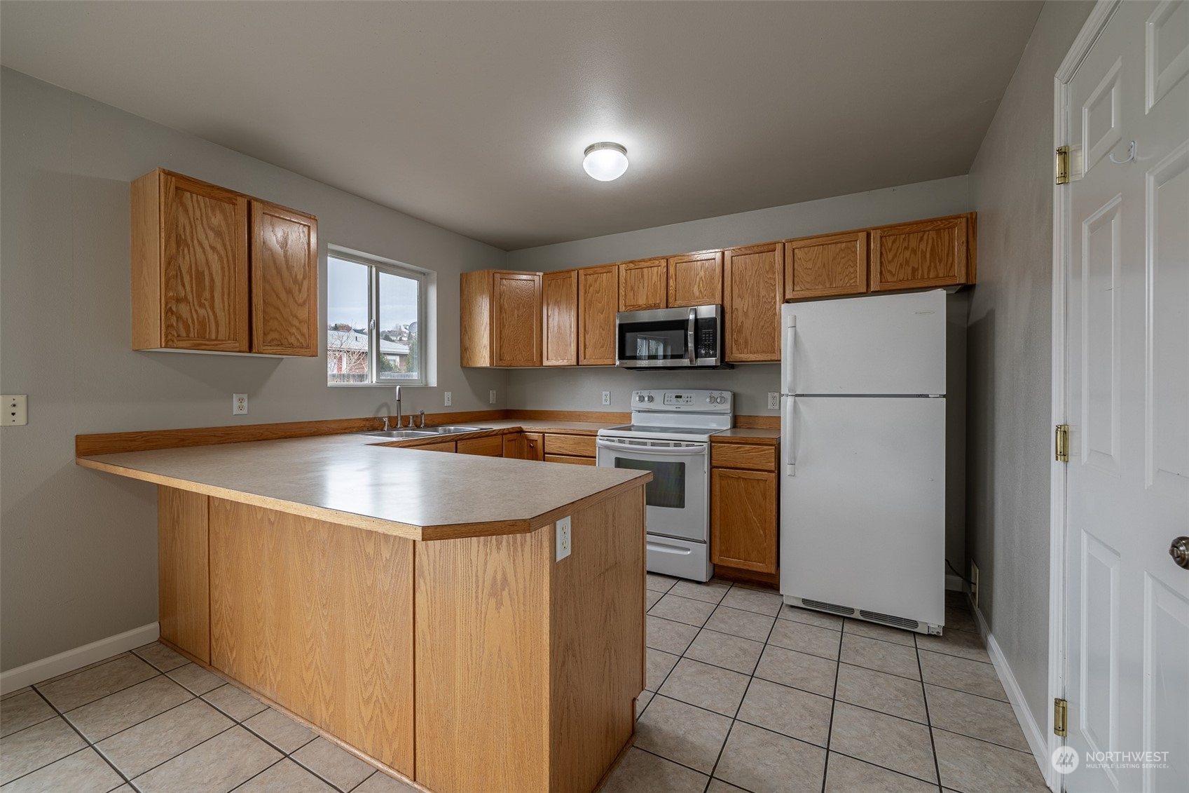 1916 Northwood Road Wenatchee, WA 98801 - Photo 9 of 22 Gallery Image 9
