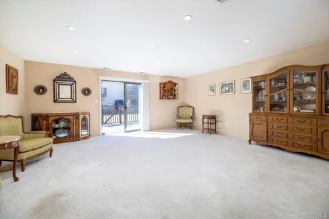 $599,999 | 100 Daly Boulevard, Unit 408, Oceanside, NY 11572