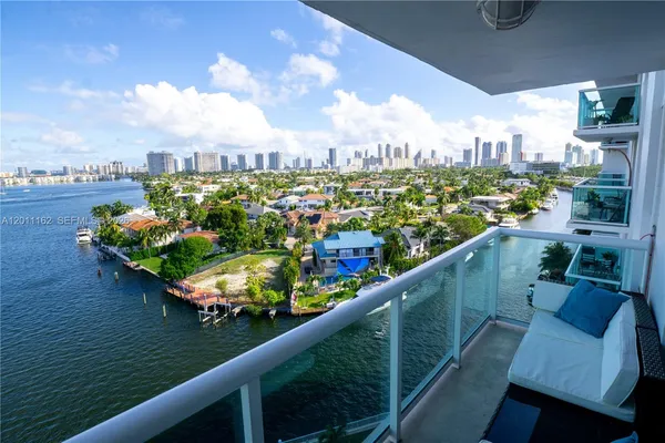 $2,900 | 2841 Northeast 163rd Street, Unit 1101, North Miami Beach, FL 33160