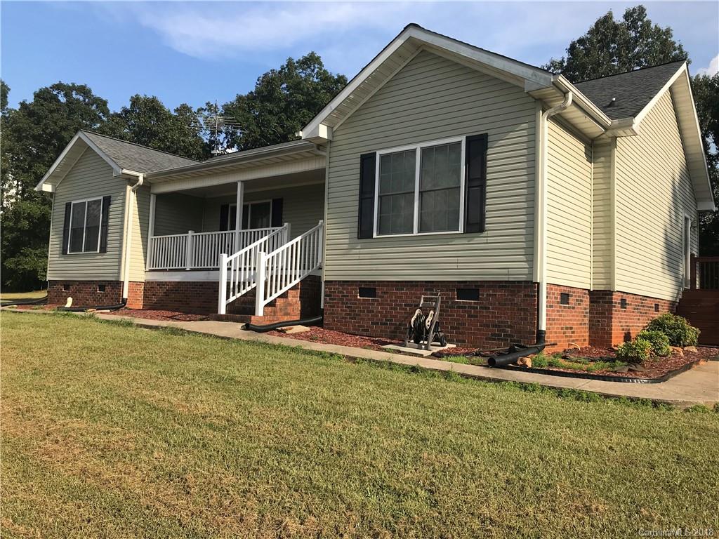 215 Roberts Road Blacksburg, SC 29702 - Photo 2 of 18