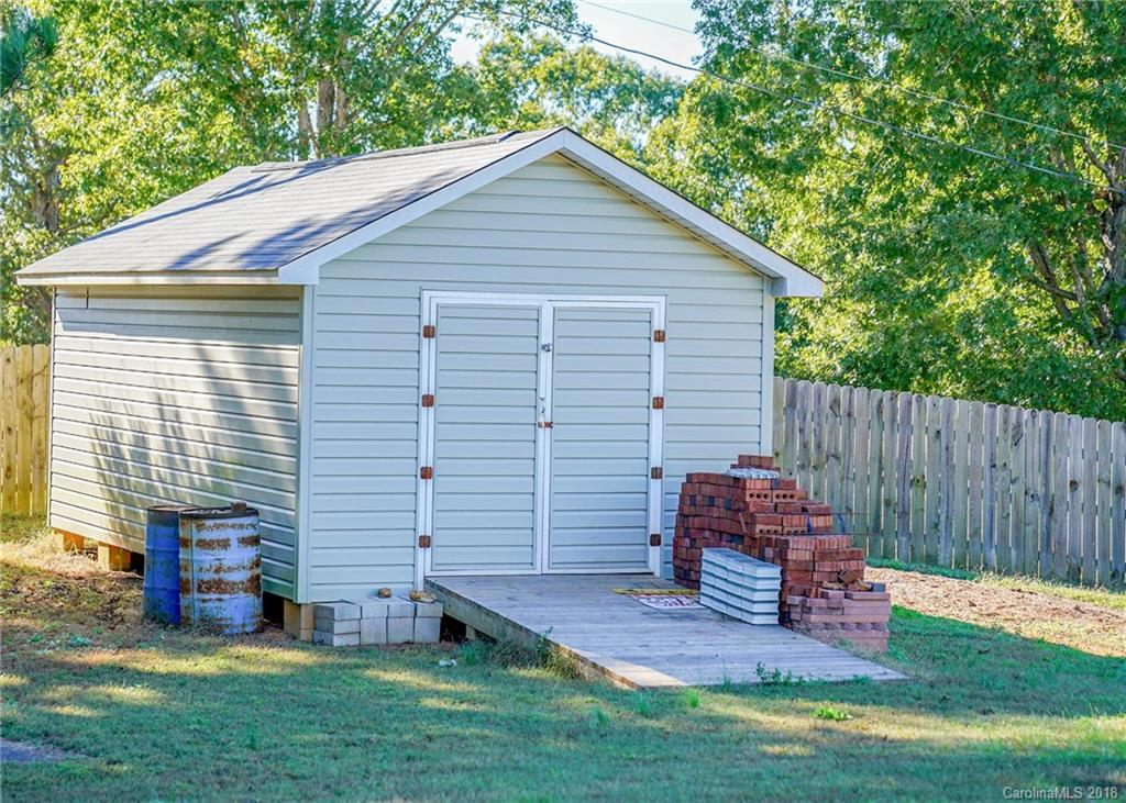 215 Roberts Road Blacksburg, SC 29702 - Photo 14 of 18