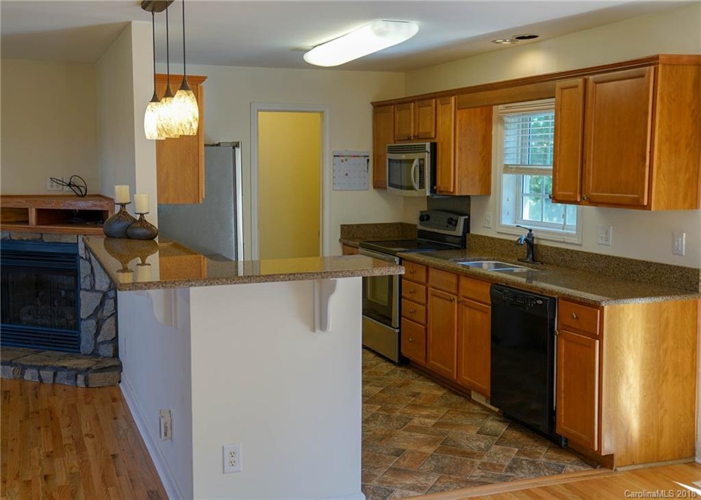 215 Roberts Road Blacksburg, SC 29702 - Photo 5 of 18