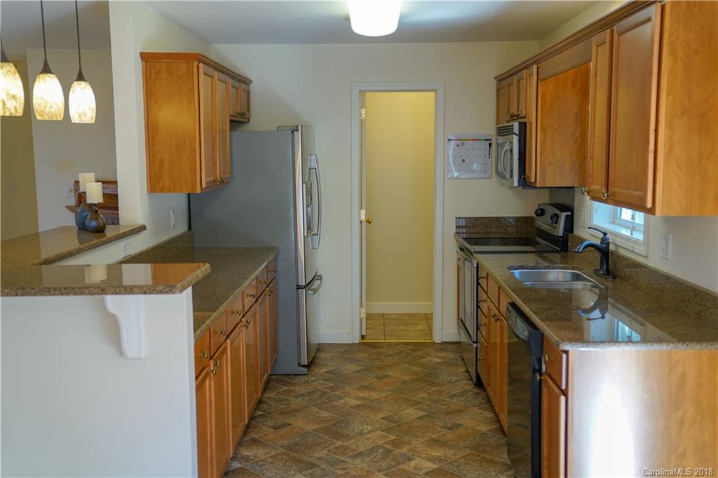 215 Roberts Road Blacksburg, SC 29702 - Photo 6 of 18