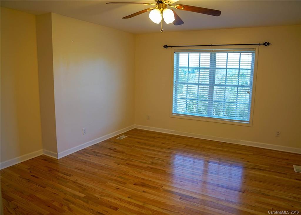 215 Roberts Road Blacksburg, SC 29702 - Photo 8 of 18