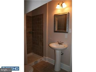 6126 Nassau Road Philadelphia, PA 19151 - Photo 10 of 12 Gallery Image 10