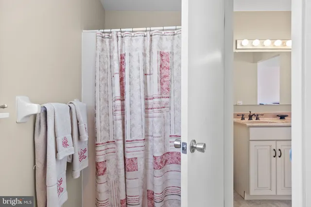 $499,000 | 37711 East Pond Circle, Selbyville, DE 19975